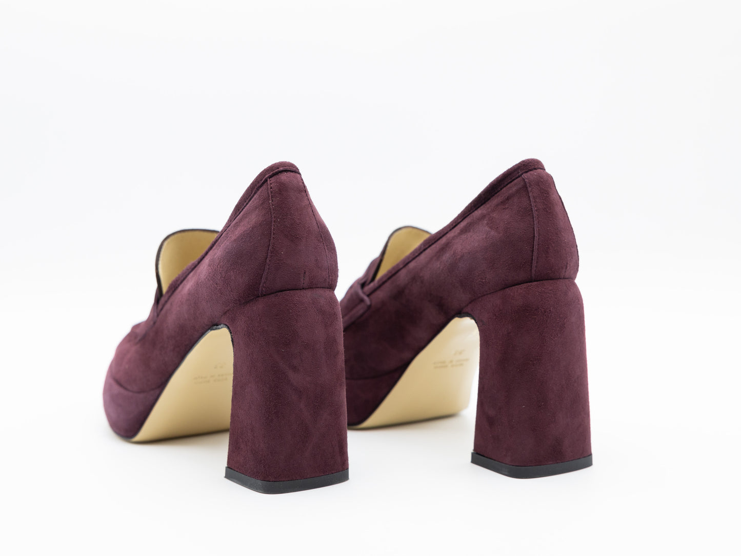 L. F. MOCASSINO WINE 9304