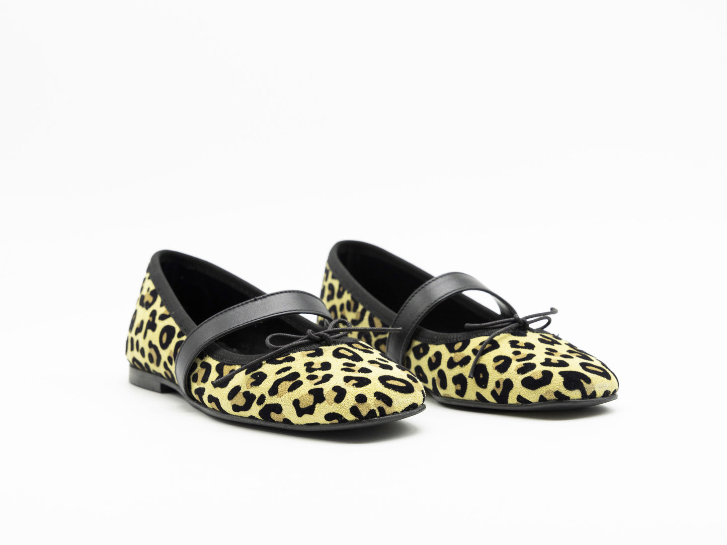 B. BALLERINA LEO BA138