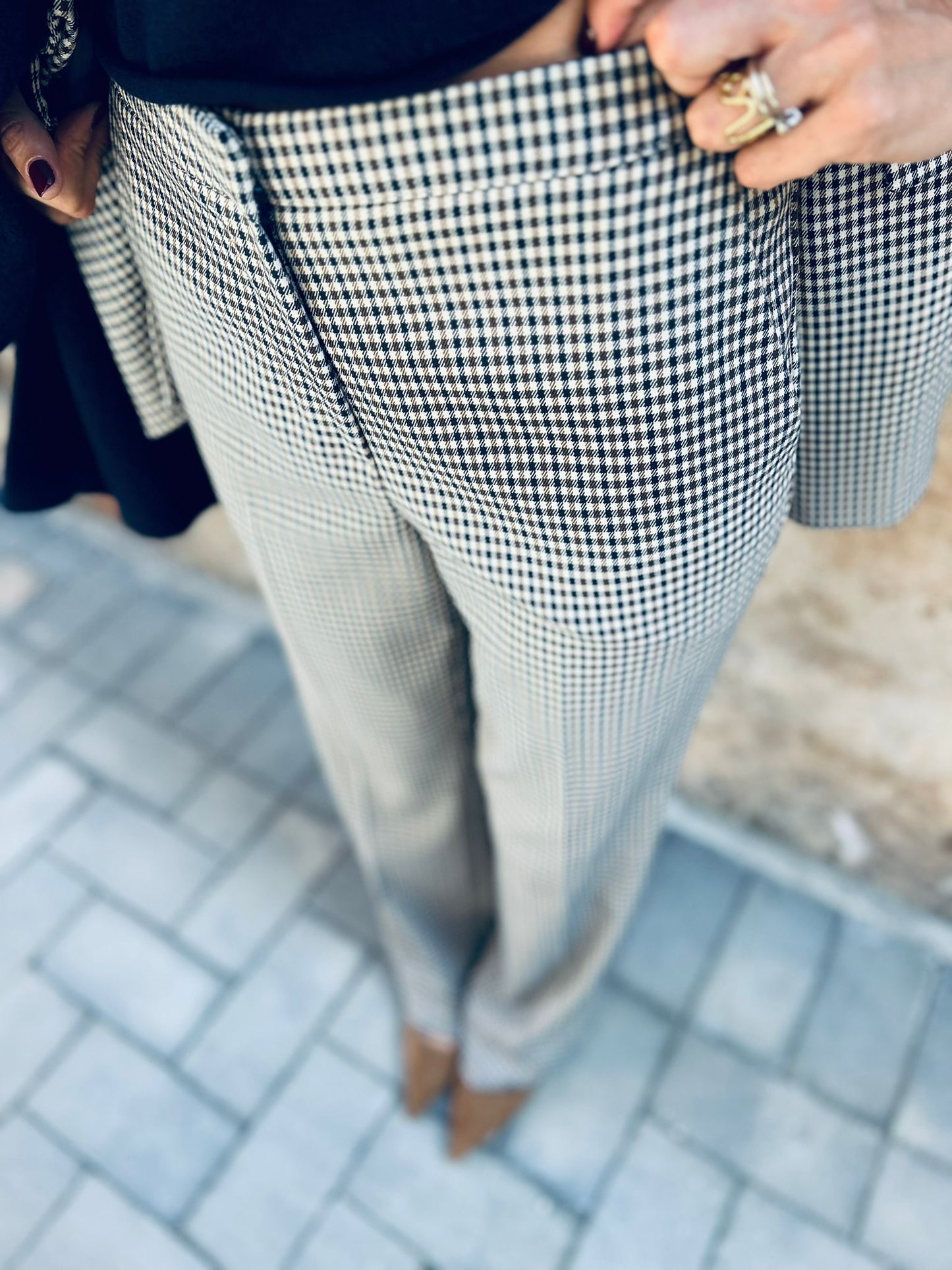 T. IN PANTALONE