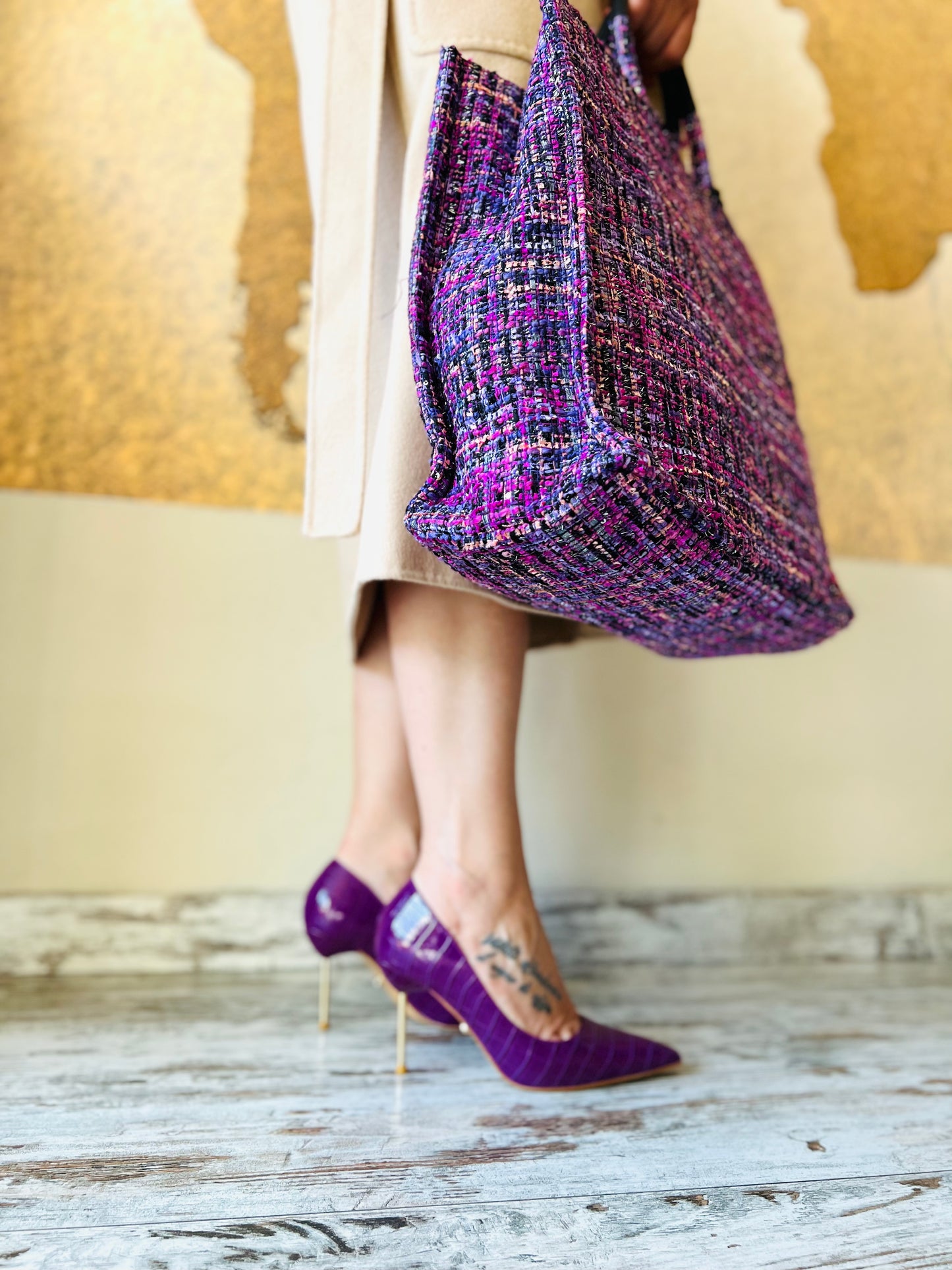 TWENTY FOURHAITCH DÉCOLLETÉ