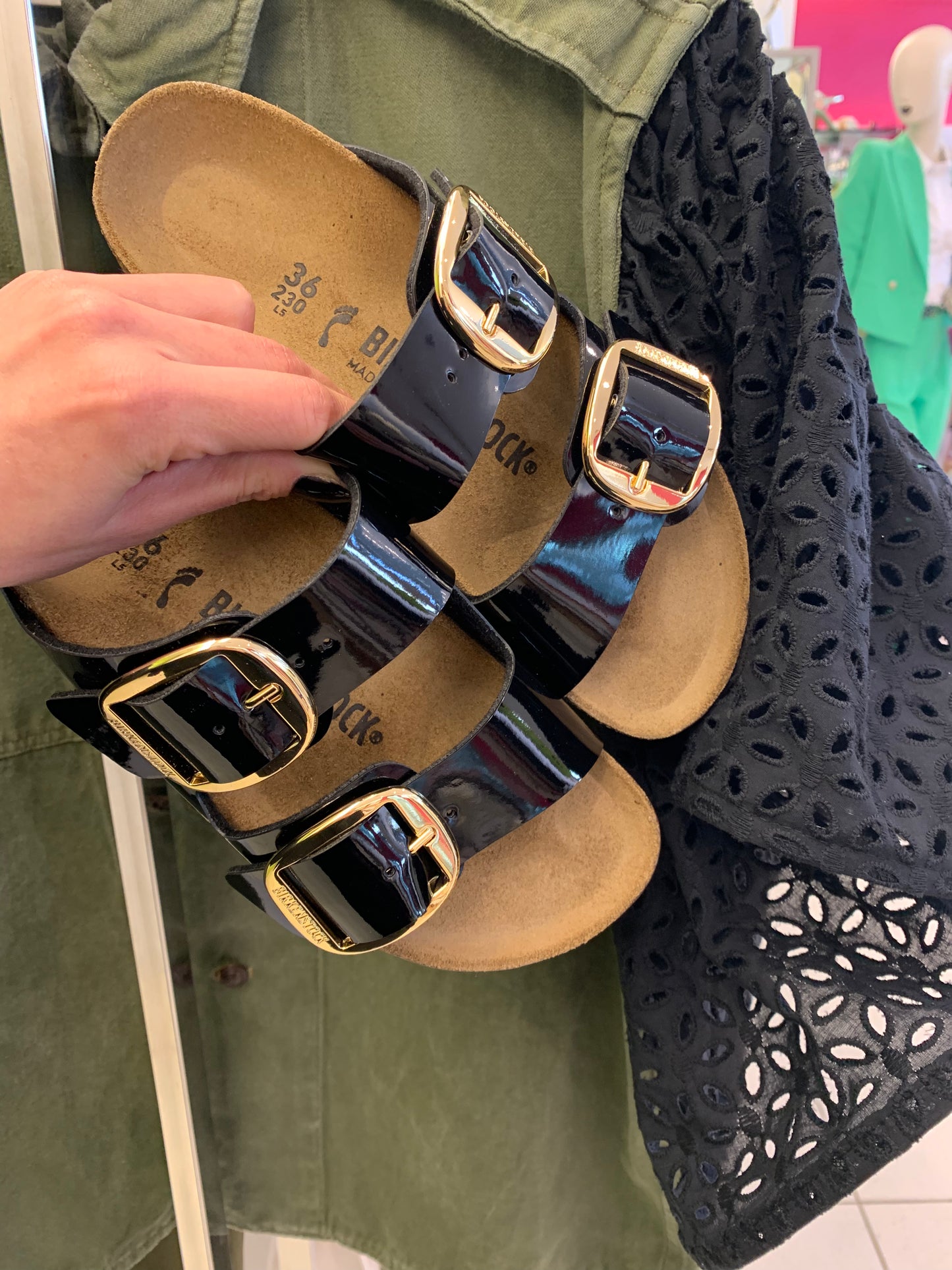 BIRKENSTOCK ARIZONA BIG BUKLE PATIENT BLACK