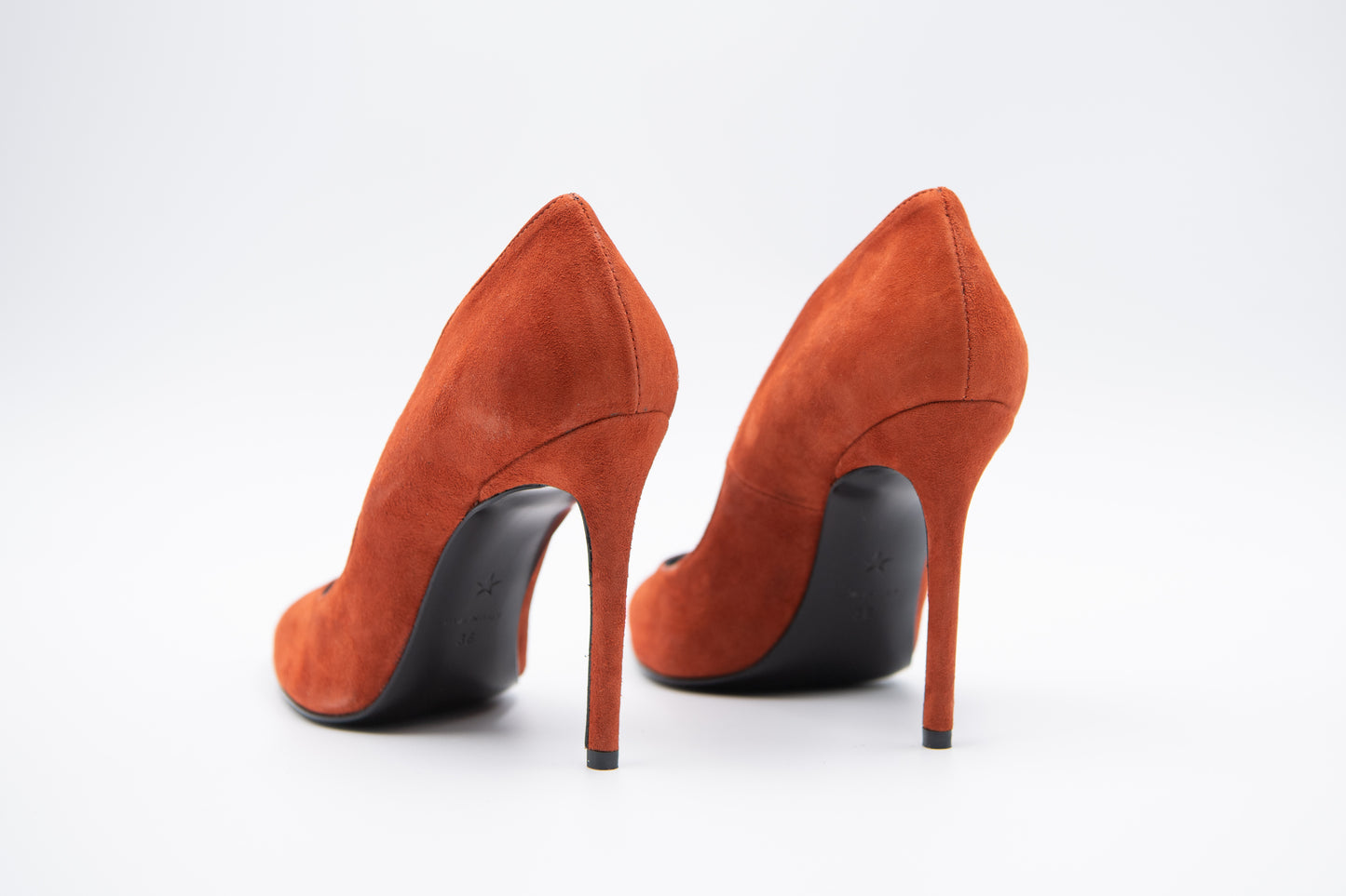 MARC ELLIS DÉCOLLETÉ MT28