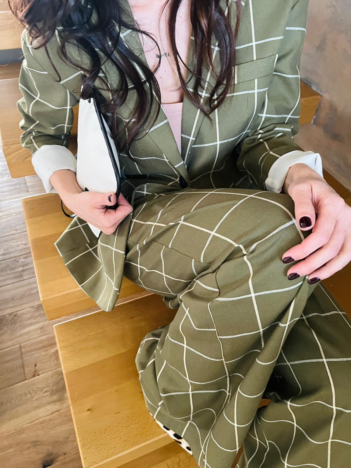 T. IN TAILLEUR QUADRI