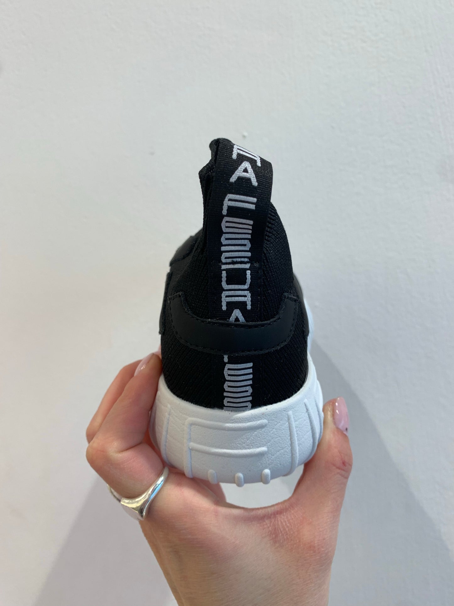 FESSURA DINGHYGANG PETCH KID