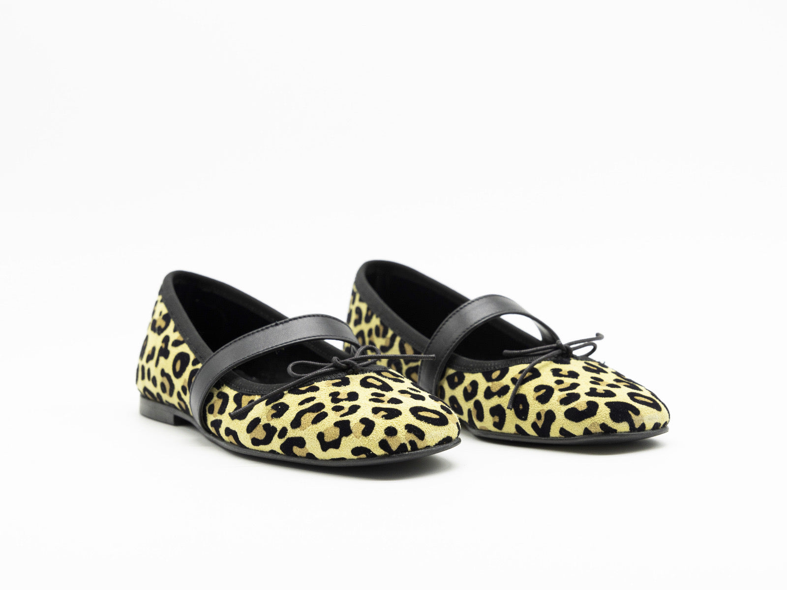 B. BALLERINA LEO BA138