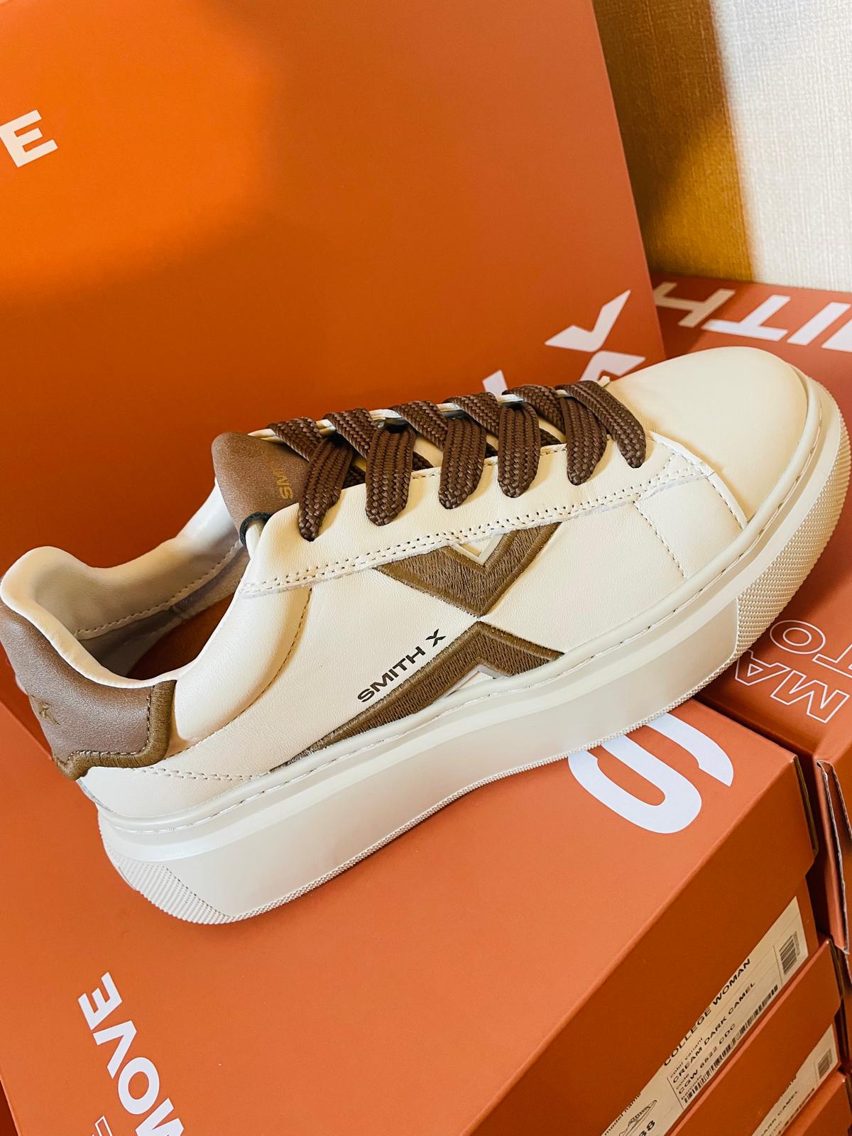 SMITH X SNEAKERS COLLEGE CREAM