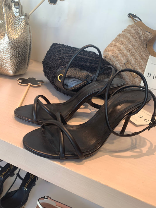 SCHUTZ