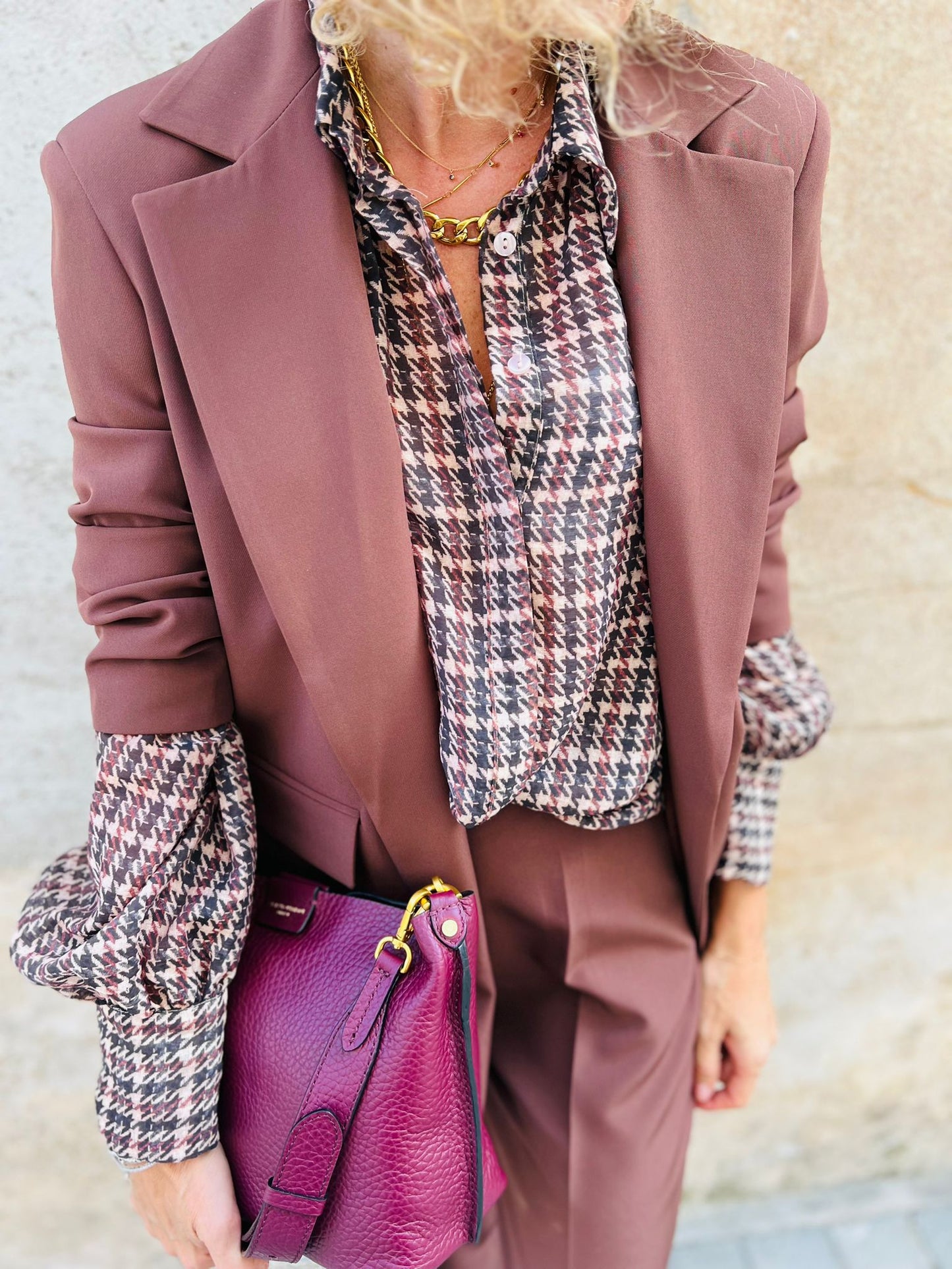 TENSIONE IN CAMICIA W25C607